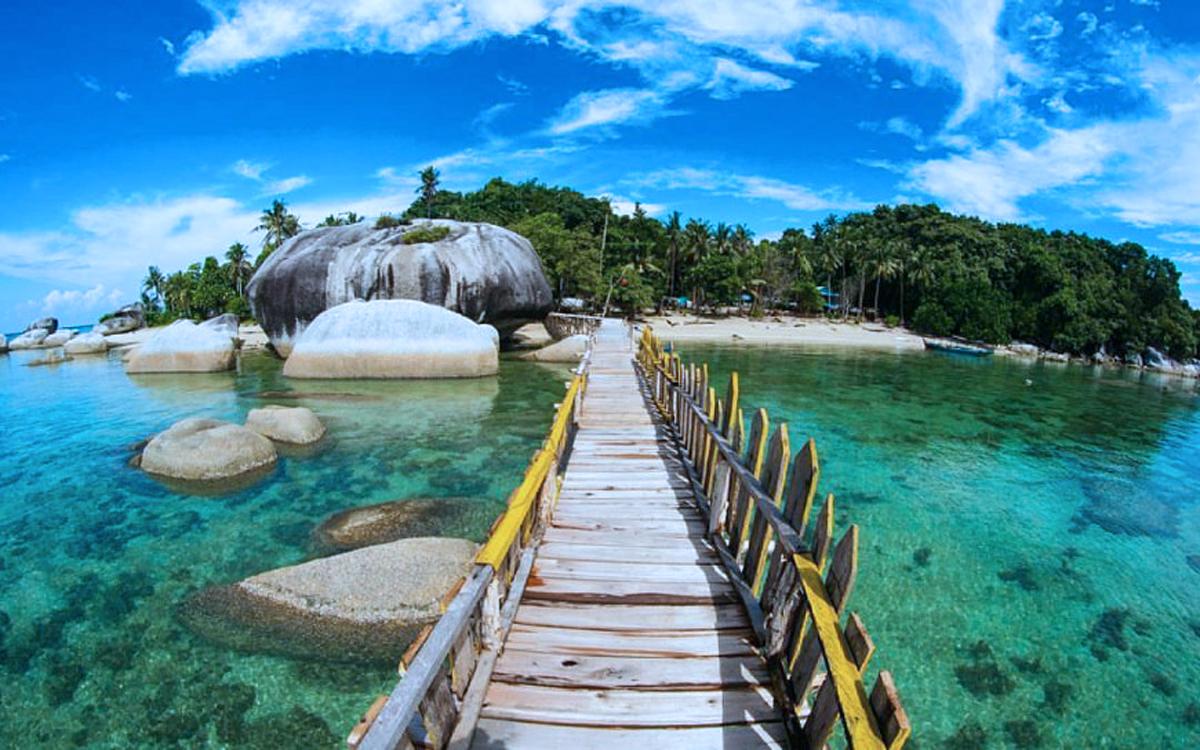 AMAZING BELITUNG  3D2N Haryono Tours And Travels